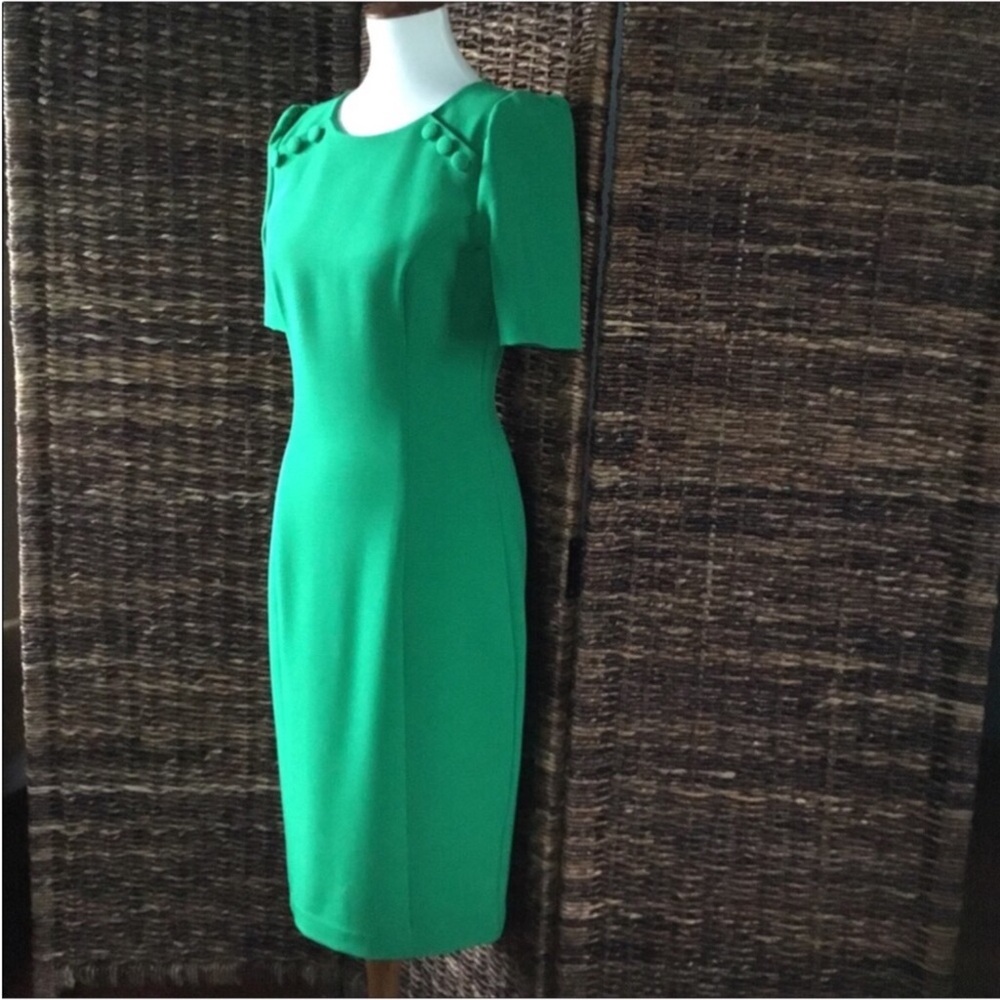 BADGLEY MISCHKA NWT GREEN SHORT SKEEVE DRESS BACK ZIP SHOULDER BUTTONS DETAIL - Picture 2 of 12